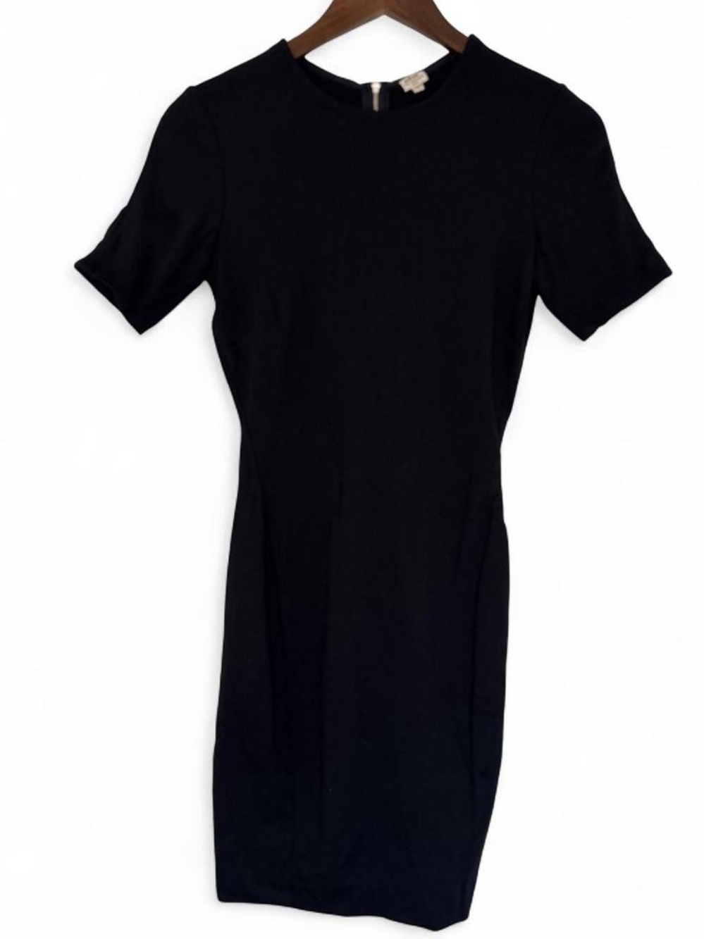 Black Small Wilfred Dress Bodycon Back Zipper Aritzia Minimalist LBD Classic